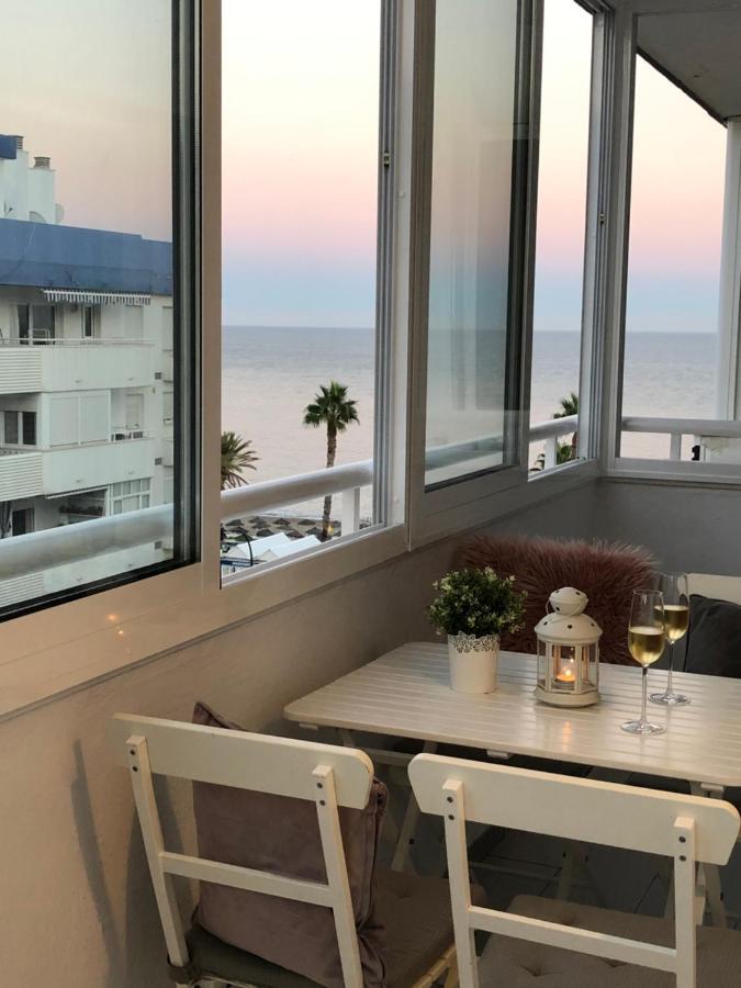 Victoria Luxury Beachfront Apartment In Benalmadena Costa Exteriér fotografie